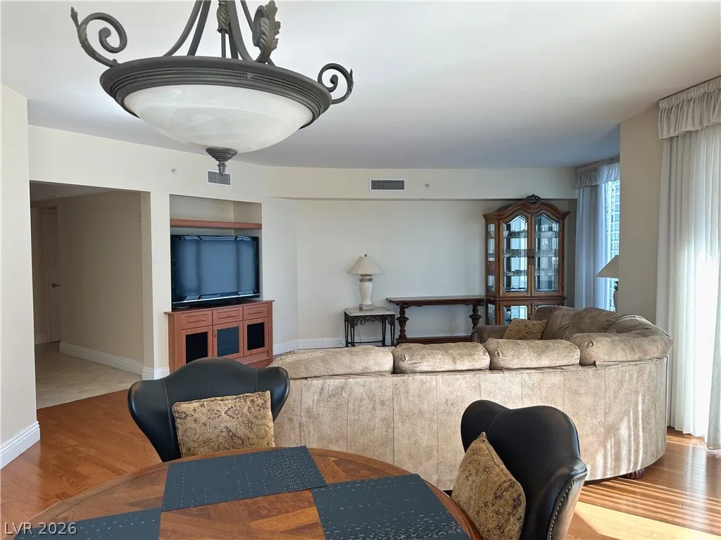 2747 Paradise Road 1706 — photo 4
