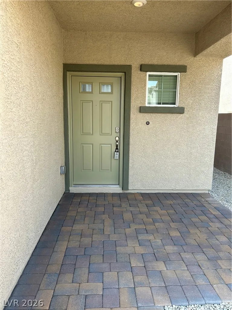 1978 Chameleon Court — photo 2