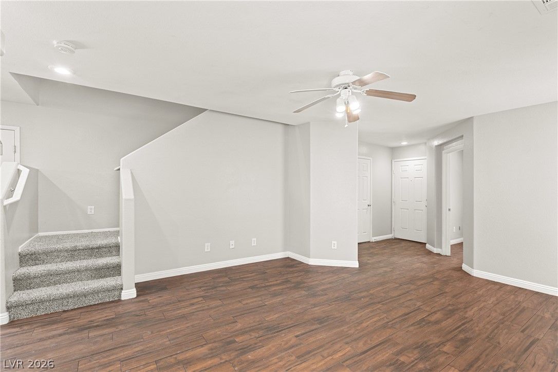 82 Wood Cliff Avenue — photo 4 of 30