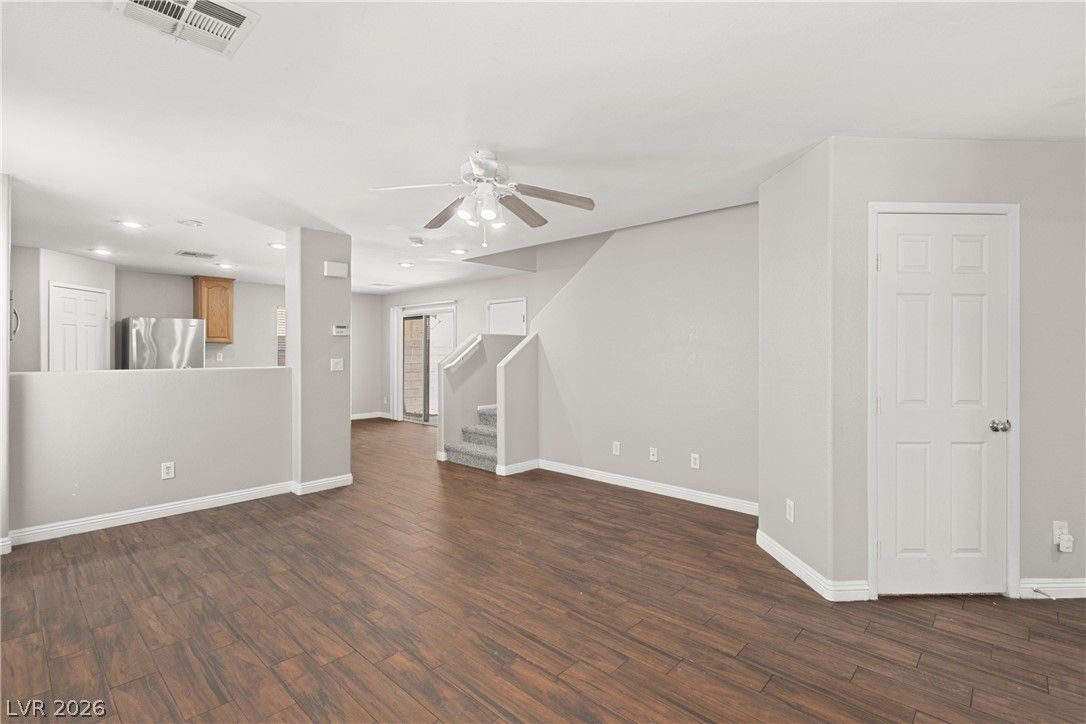 82 Wood Cliff Avenue — photo 5 of 30
