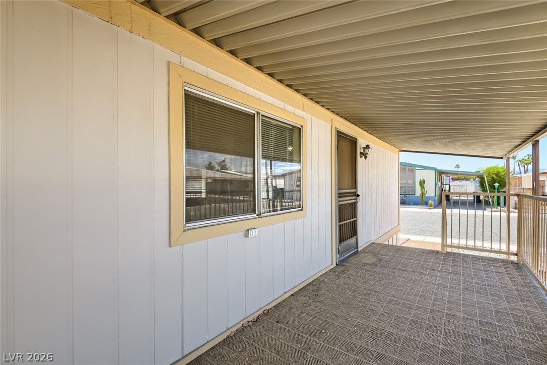 3346 Gulf Shores Drive — photo 4 of 21