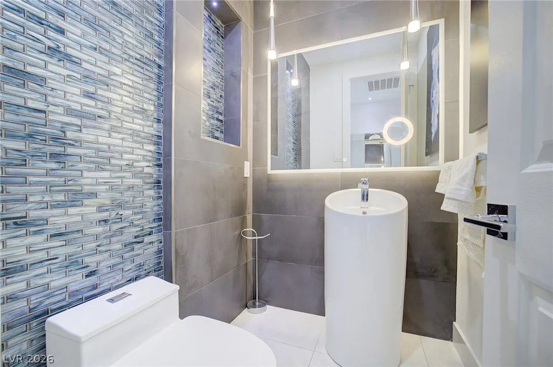 2846 Bassano Court — photo 3