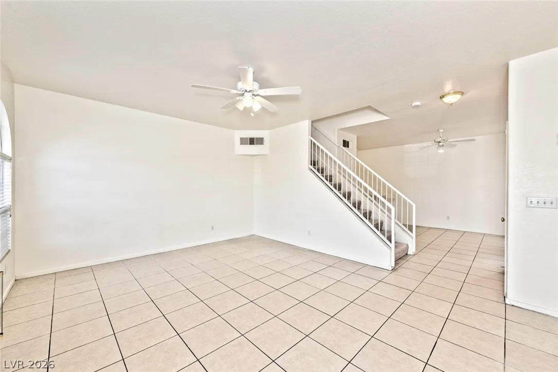 1637 Cave Spring Drive — photo 3