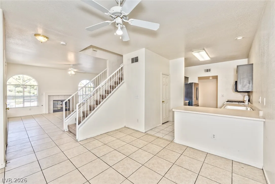 1637 Cave Spring Drive — photo 4