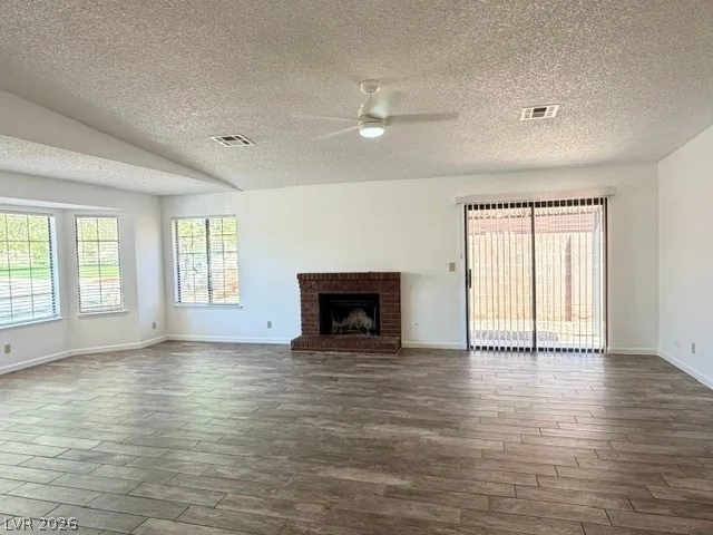627 Del Prado Drive — photo 4