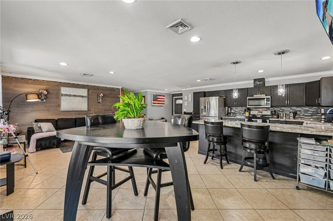 3232 South Mountain Vista Street — photo 4