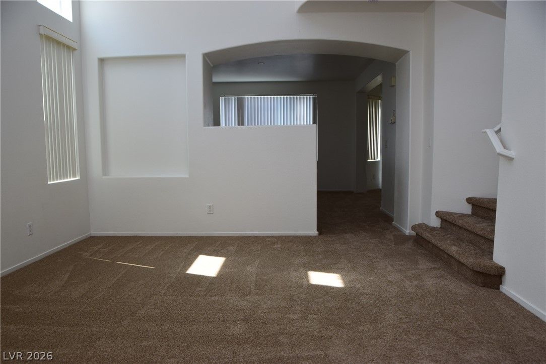 9493 Grove Ridge Avenue — photo 4