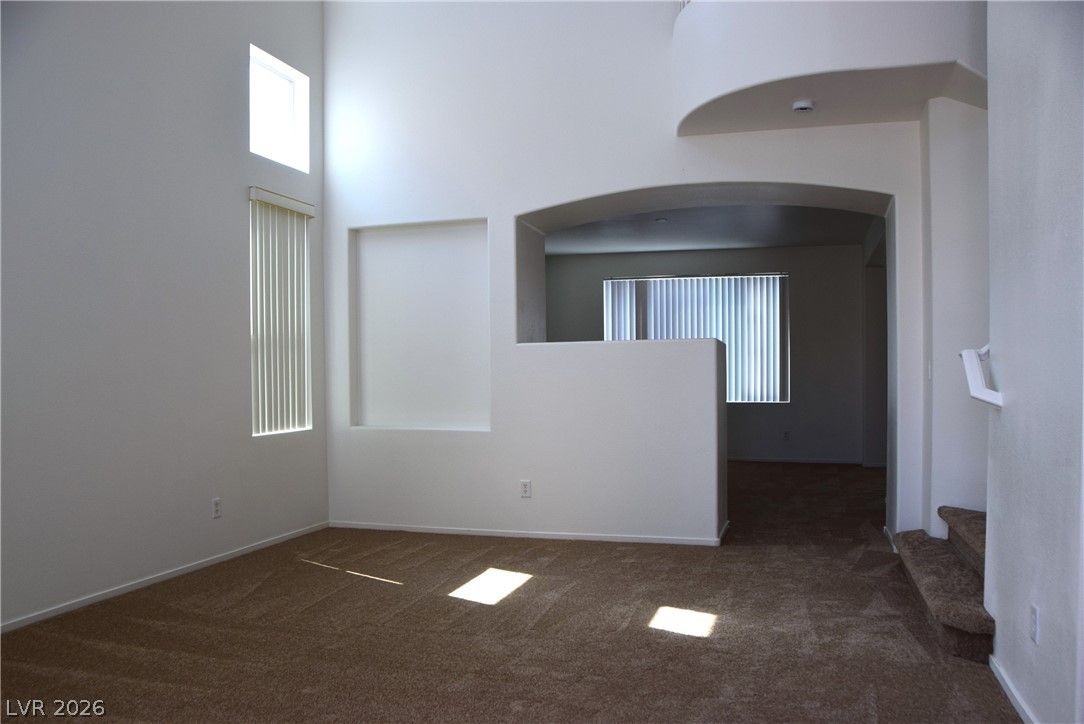 9493 Grove Ridge Avenue — photo 5