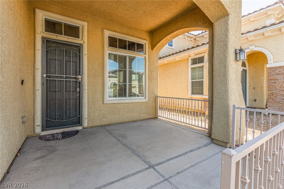 2621 Rainbow Glow Street — photo 2