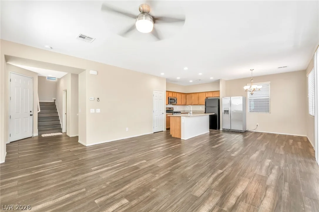 6318 Bijah Spring Avenue — photo 4