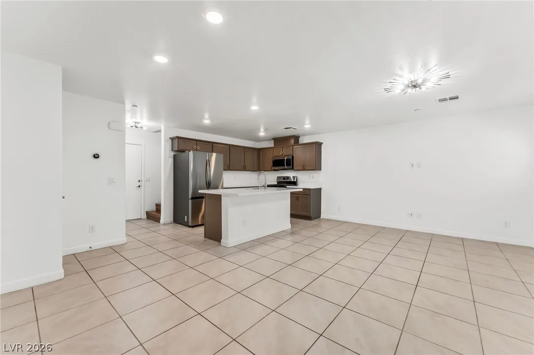 3621 Hestia Avenue — photo 3