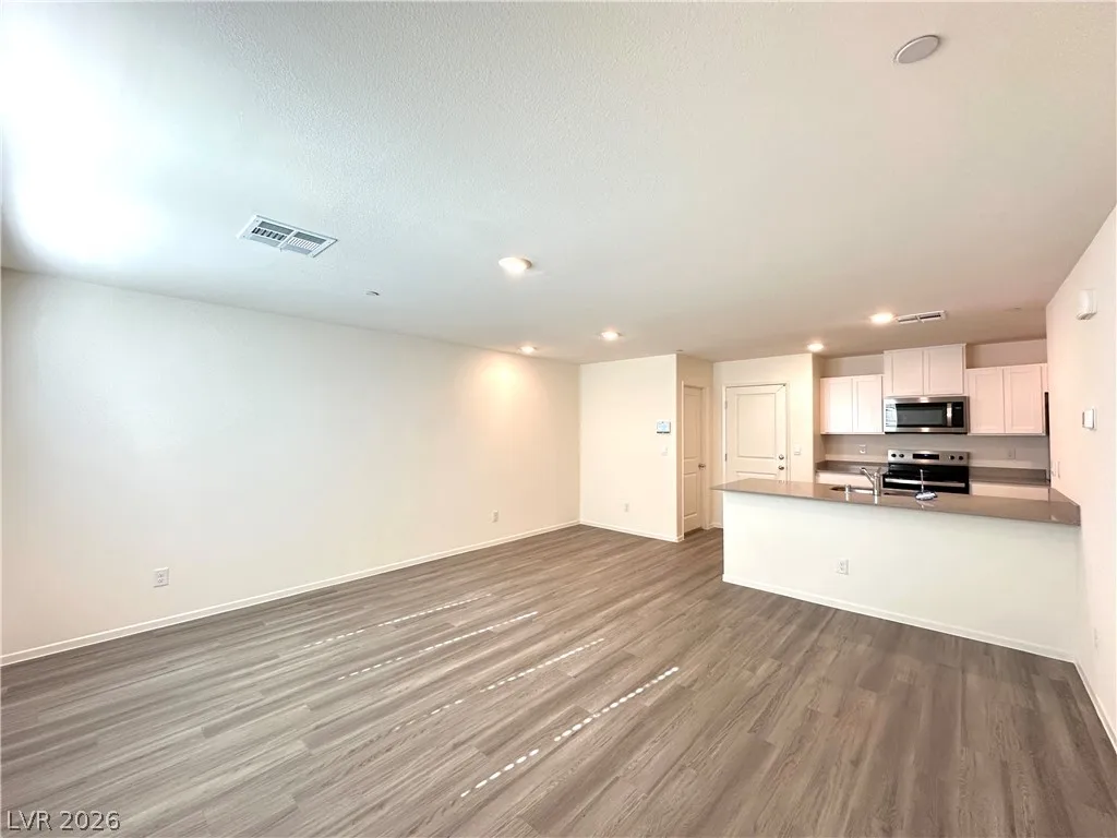9350 Soothing Sea Street — photo 3