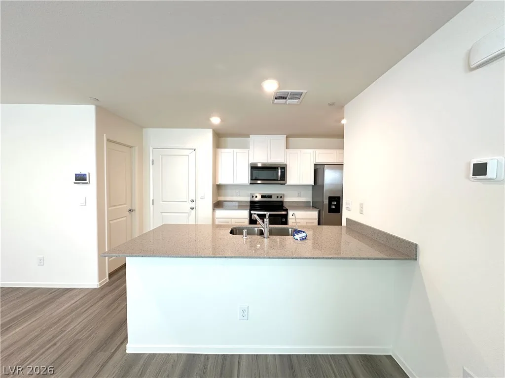9350 Soothing Sea Street — photo 4