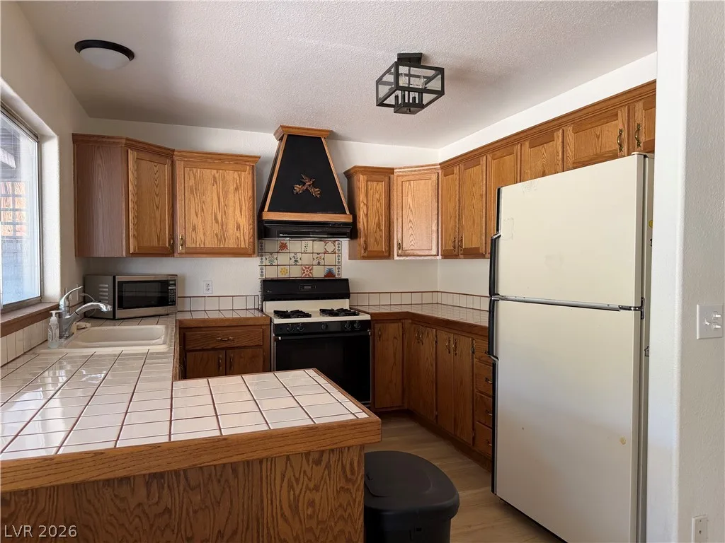 3121 North Floral Vista Avenue — photo 4