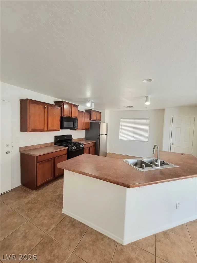 9090 Tolford Avenue — photo 5