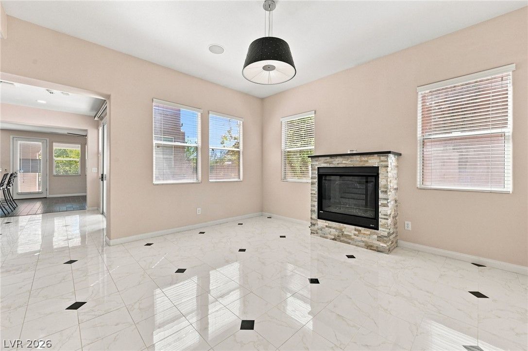 508 Ivy Spring Street — photo 2