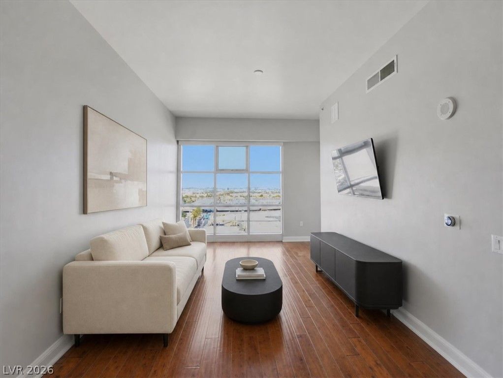 150 North Las Vegas Boulevard 1602 — photo 1