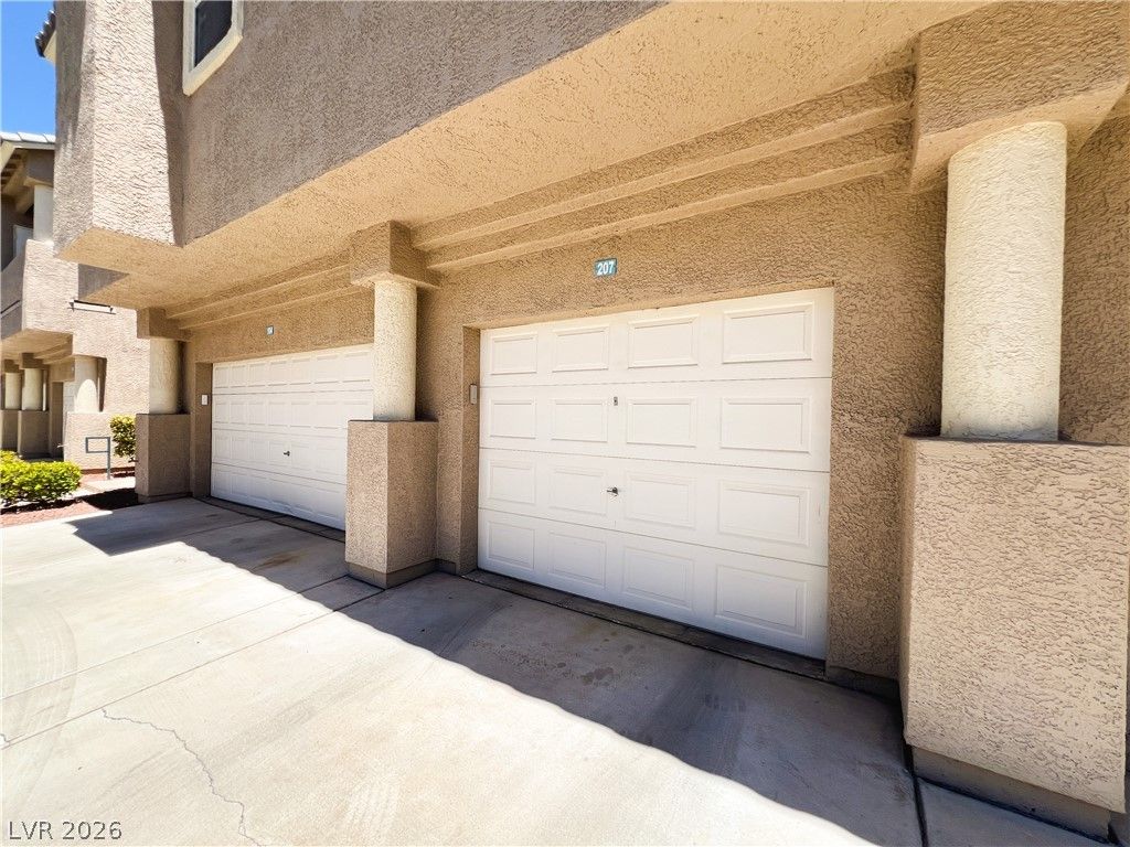 2100 Quarry Ridge Street 207 — photo 5