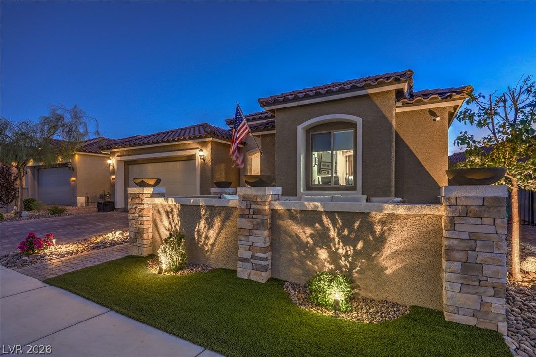 8265 Skye Peak Street — photo 4