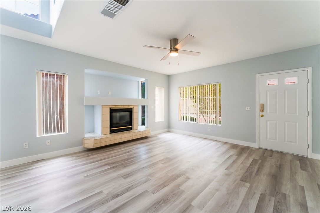 8813 Hampton Green Avenue — photo 4