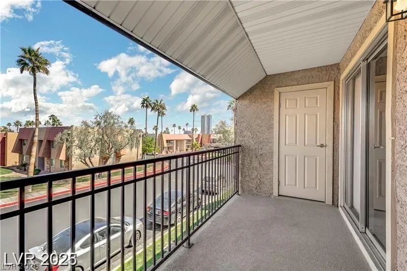 5314 River Glen Drive 288 — photo 3