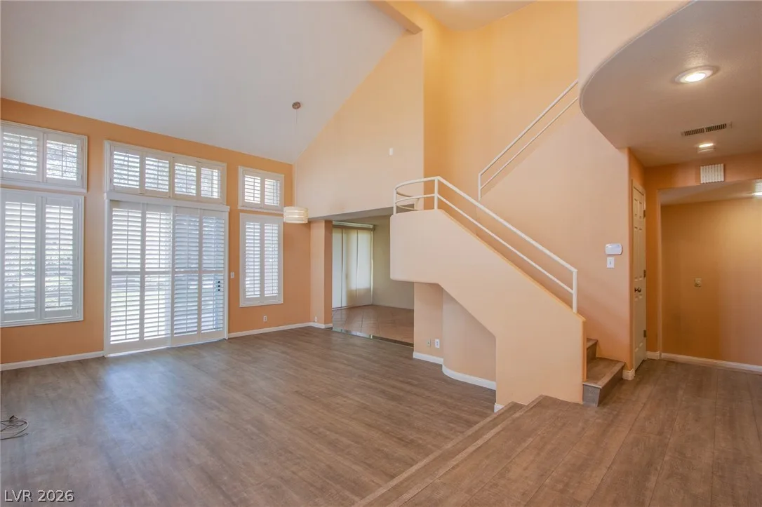 5086 Mount Pleasant Lane — photo 2