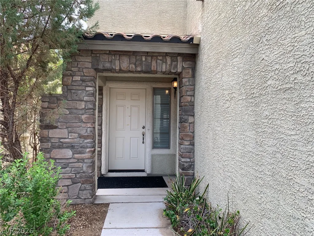 9933 West Diablo Drive — photo 2