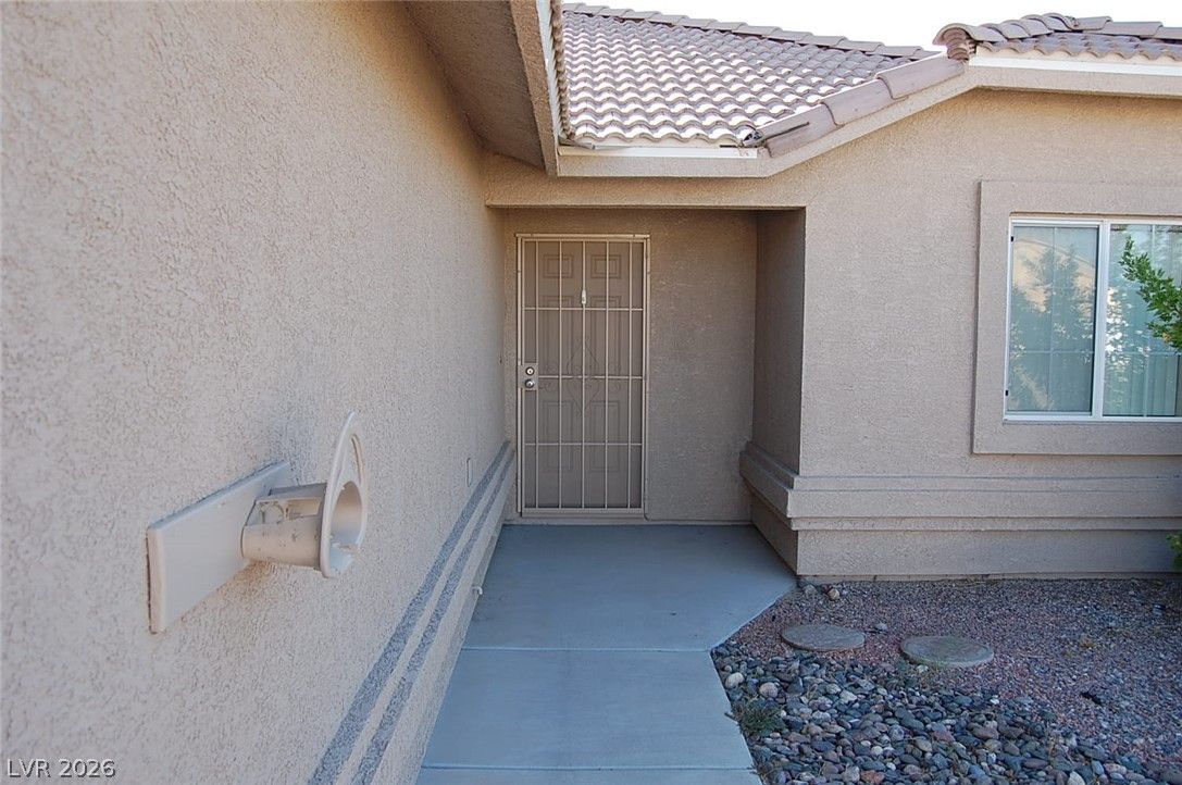 1791 Sycamore Avenue B — photo 2