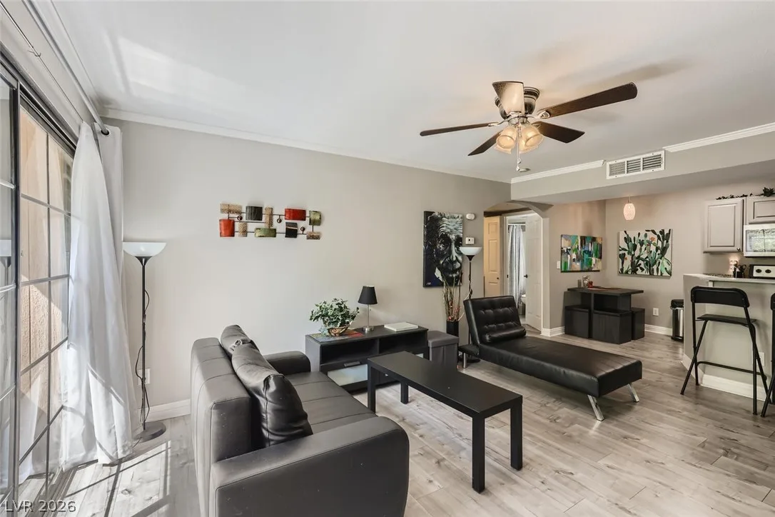 5146 South Jones Boulevard 207 — photo 4