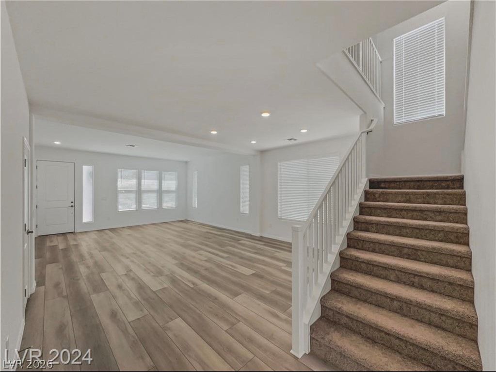 7128 Bold Rock Avenue — photo 2