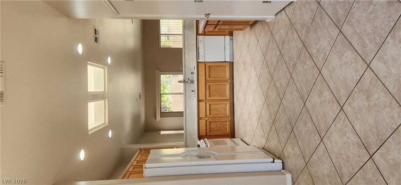 2505 Springville Way — photo 3