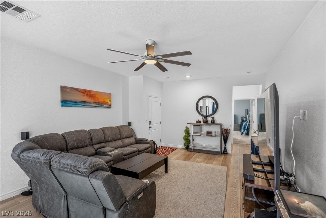 9649 Peggy Publow Avenue — photo 4 of 30