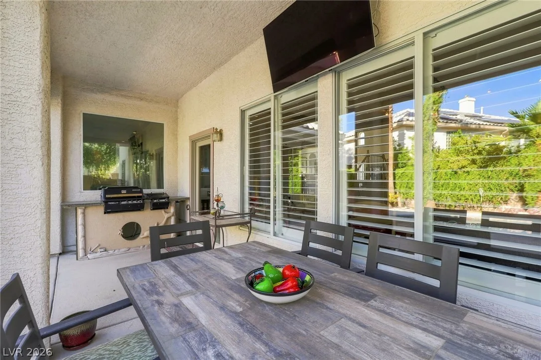 425 Talisman Court — photo 2