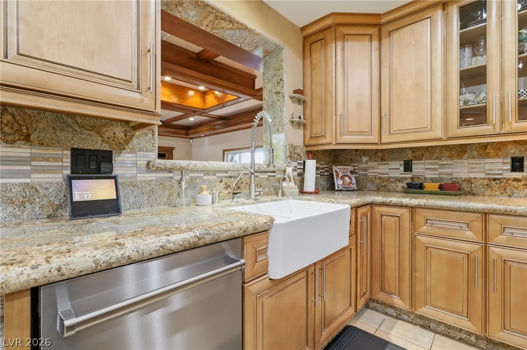 425 Talisman Court — photo 5