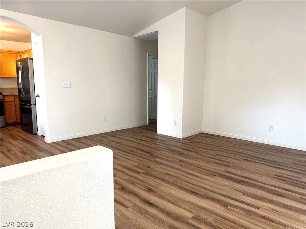 183 Caswell Court — photo 3