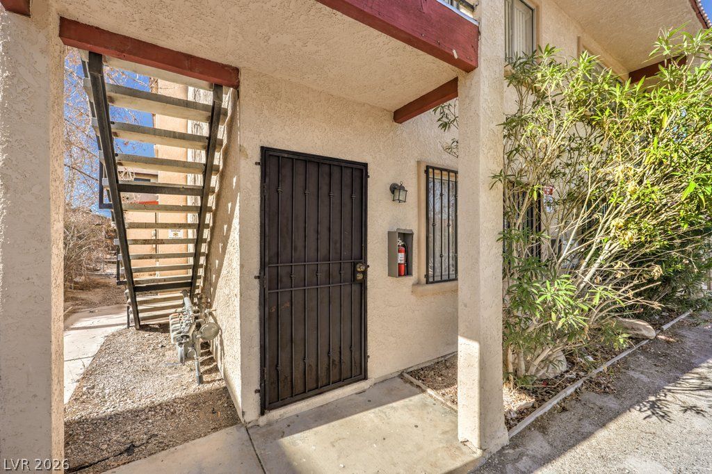 6979 Issac Avenue — photo 3