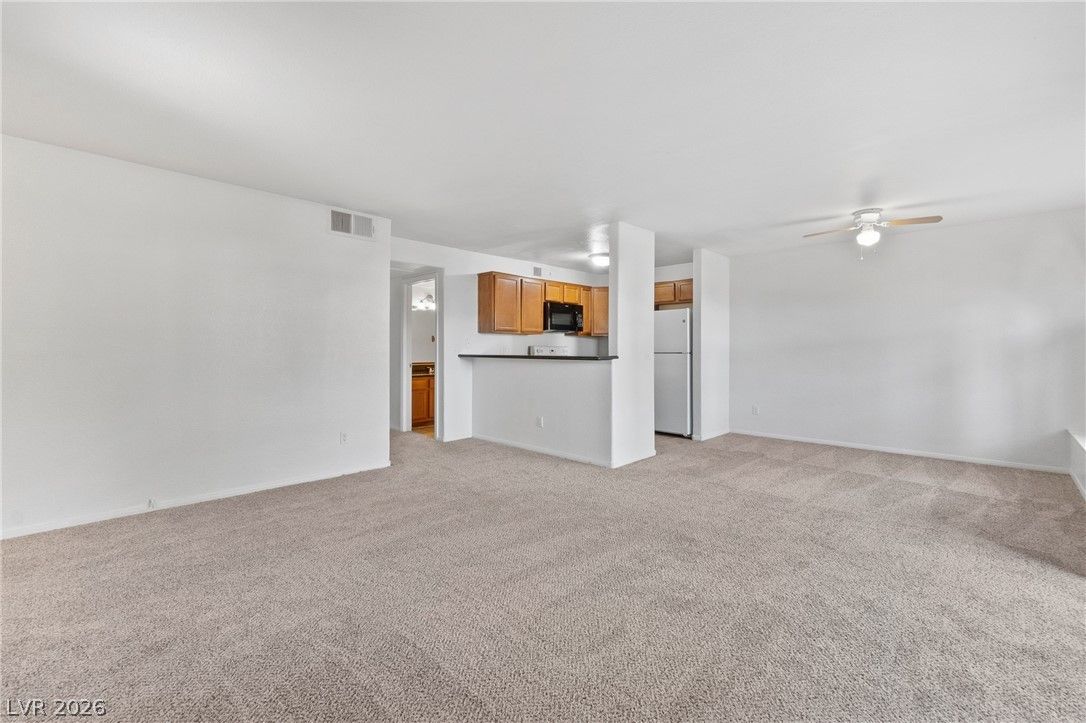9325 West Desert Inn Road 190 — photo 3 of 27