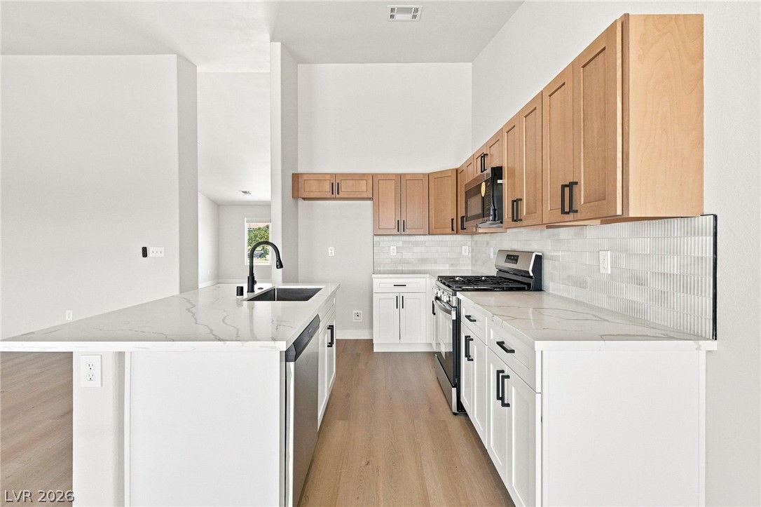 601 Carlitos Avenue — photo 5 of 10