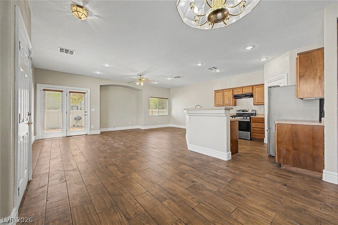 3205 Regal Swan Place 3 — photo 3