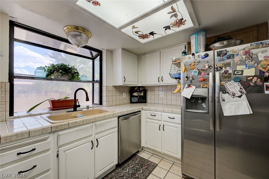 3363 Vema Drive — photo 4