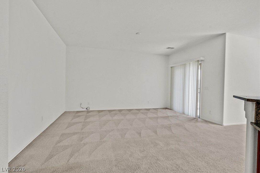 9599 Vega Carpio Avenue — photo 5