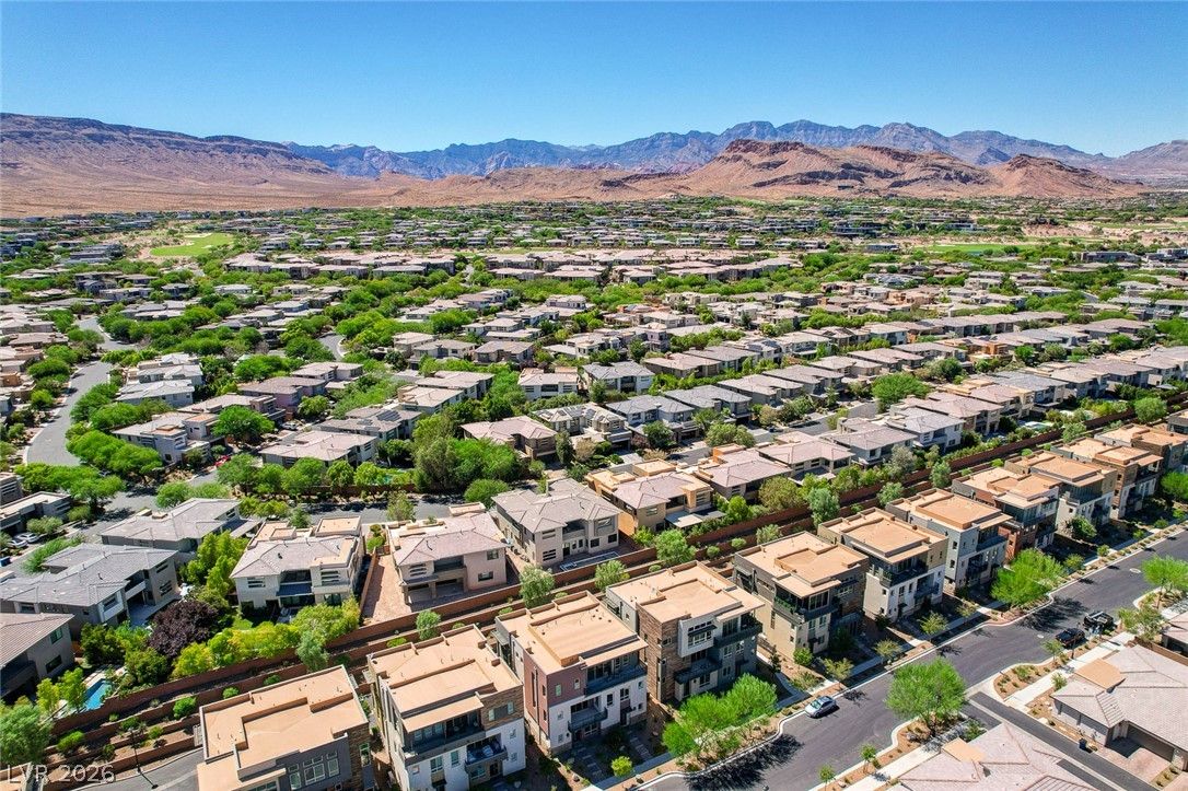 Photo 64