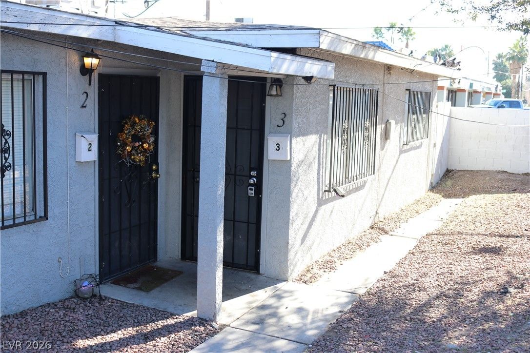 1828 Lewis Avenue — photo 1 of 21