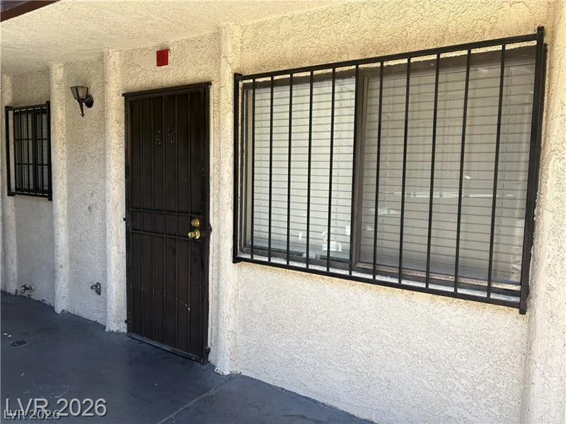 2080 Karen Avenue 17 — photo 3