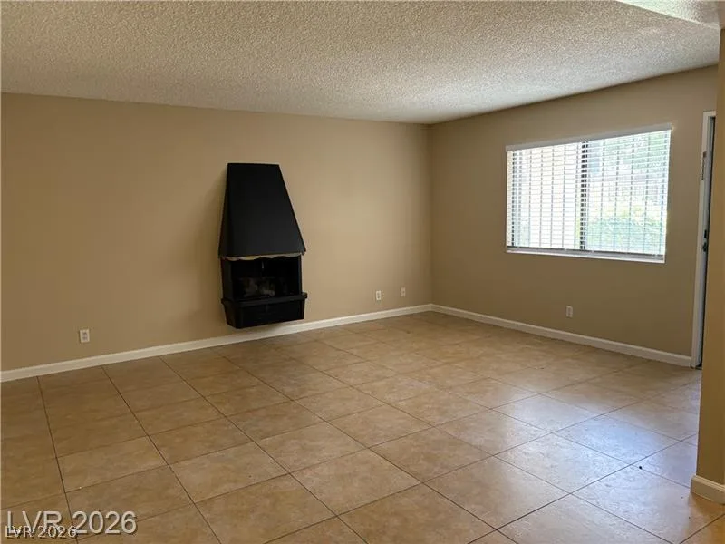 2080 Karen Avenue 17 — photo 4