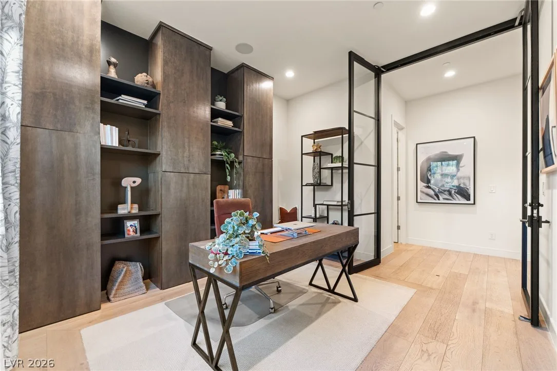Photo 34