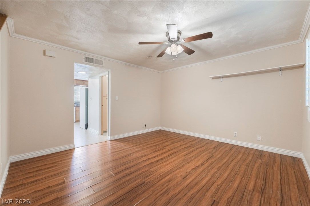 7084 BURCOT Avenue J21 — photo 4 of 33