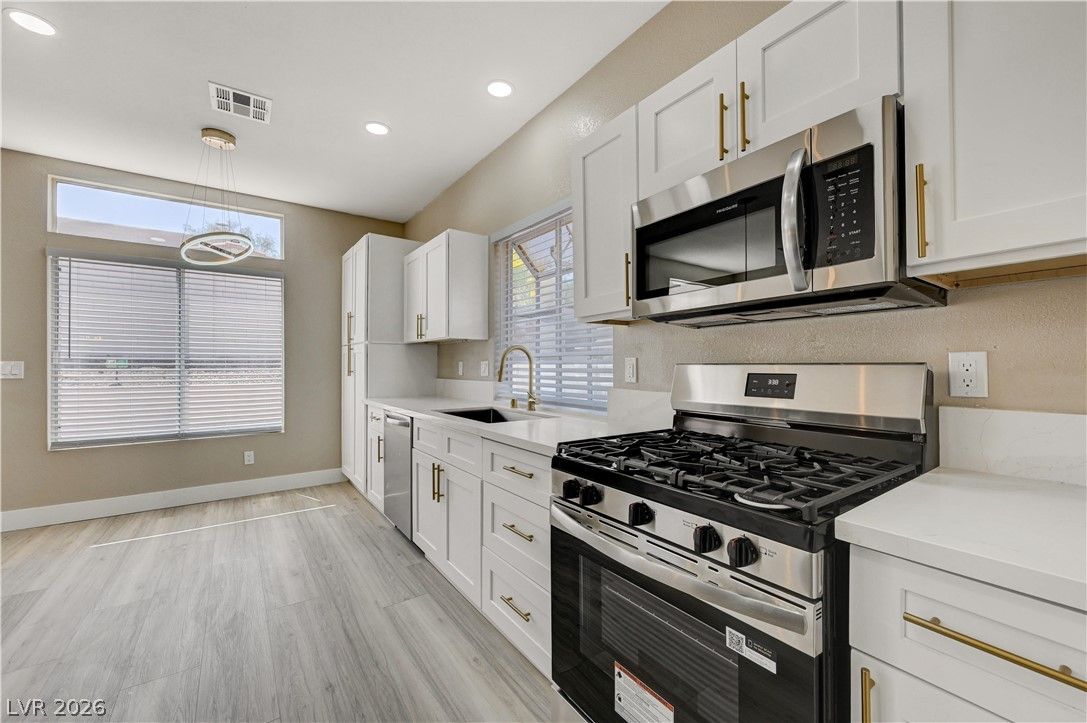 419 Viewmont Drive — photo 2