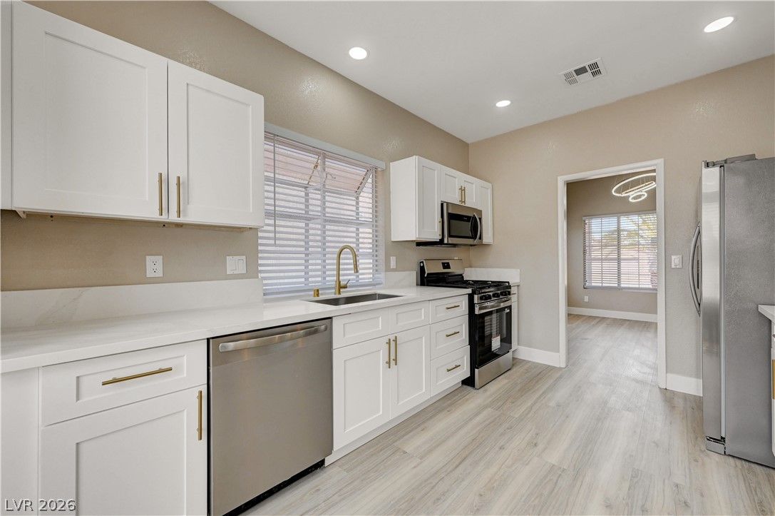 419 Viewmont Drive — photo 4