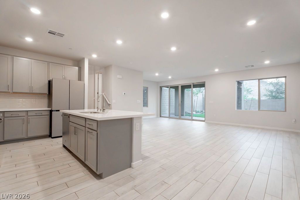 11620 Desert Hollow Avenue — photo 4